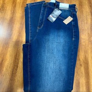 NWT Mudd FXL Stretch High-Rise Jegging  Size -15